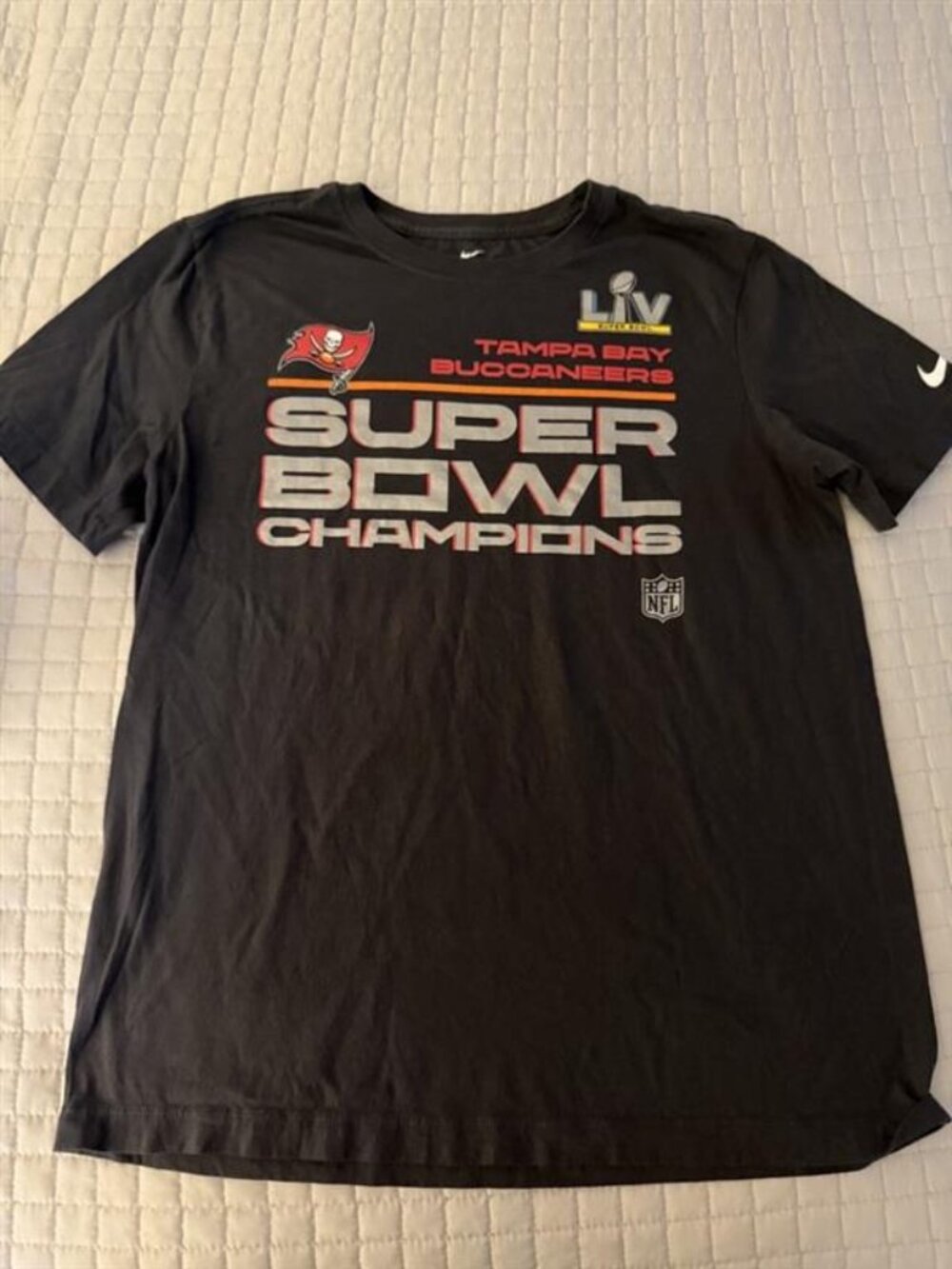 Nike Bucs Super Bowl LV Champions Gray Tee M